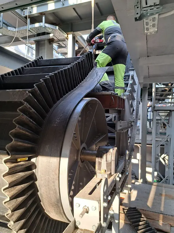 Sidewall Cleated Conveyor Belt
